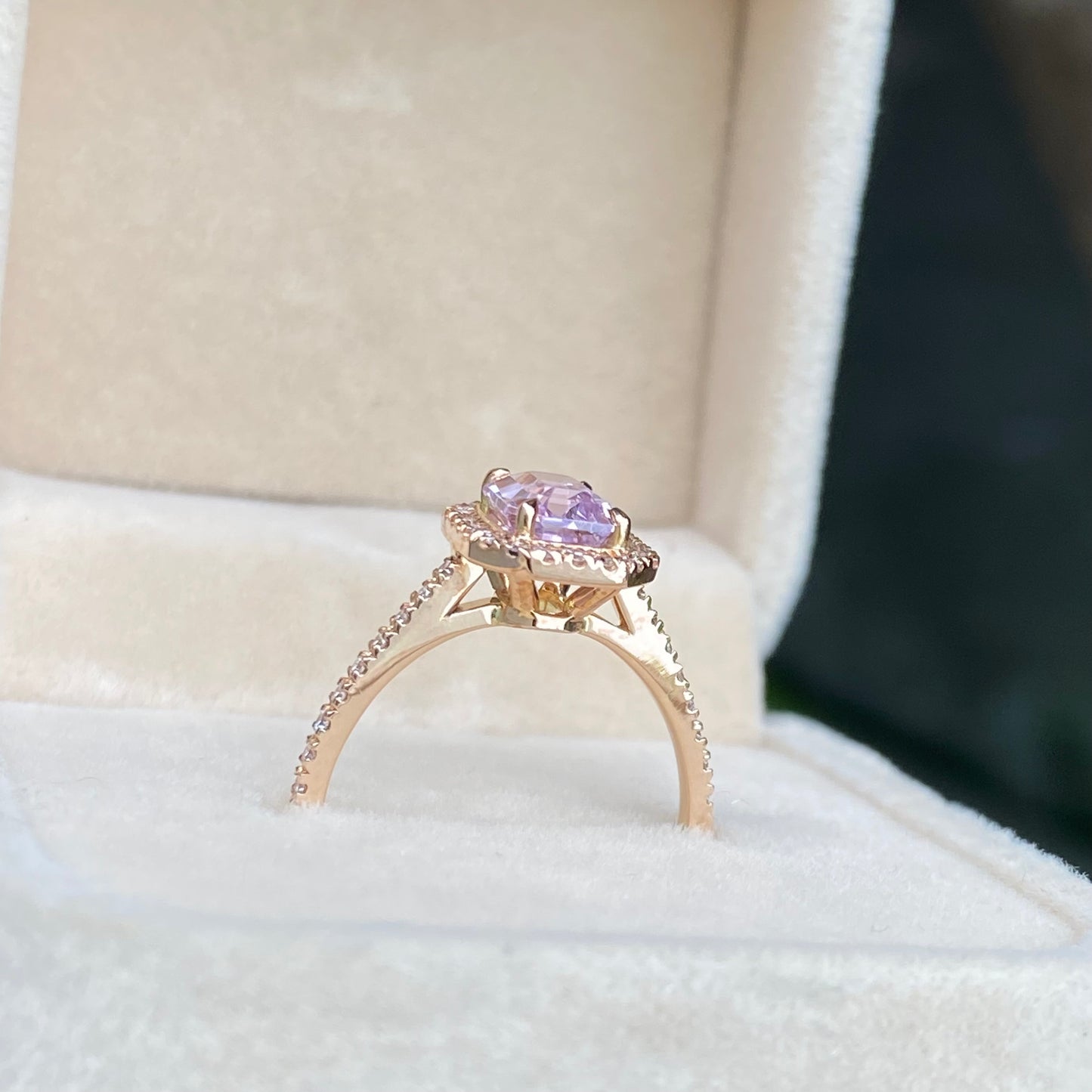 Light Lavender Sapphire Ring, Engagement Ring ,Light Purple Sapphire, Champagne Sapphire ring