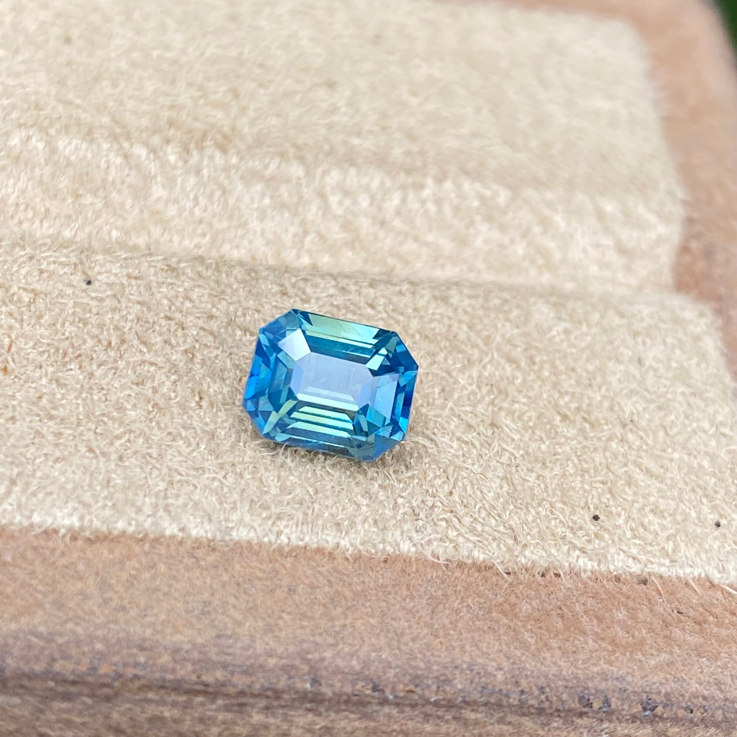 2.22 carat Teal Sapphire Unheated