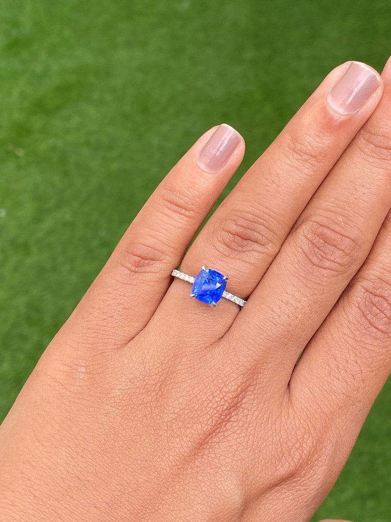 Cornflower Blue Sapphire ring