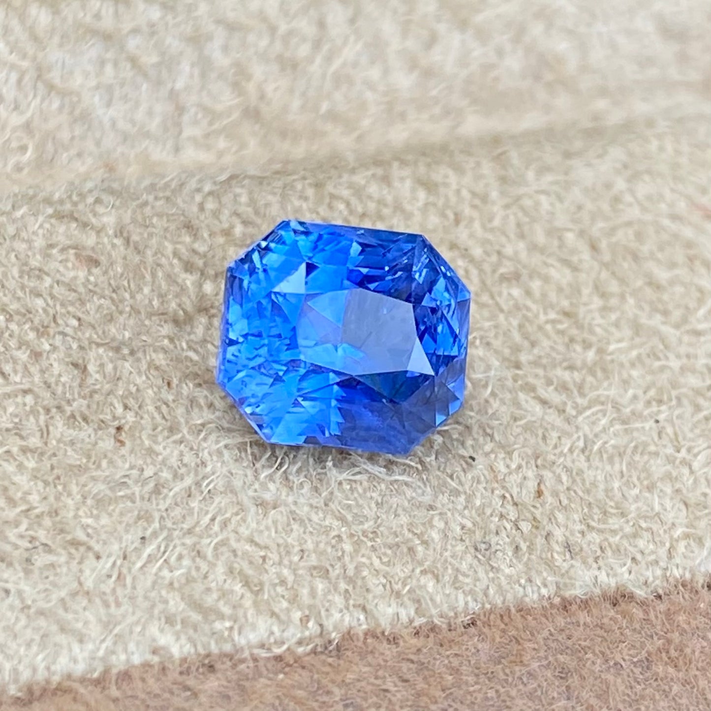 Blue gemstone 