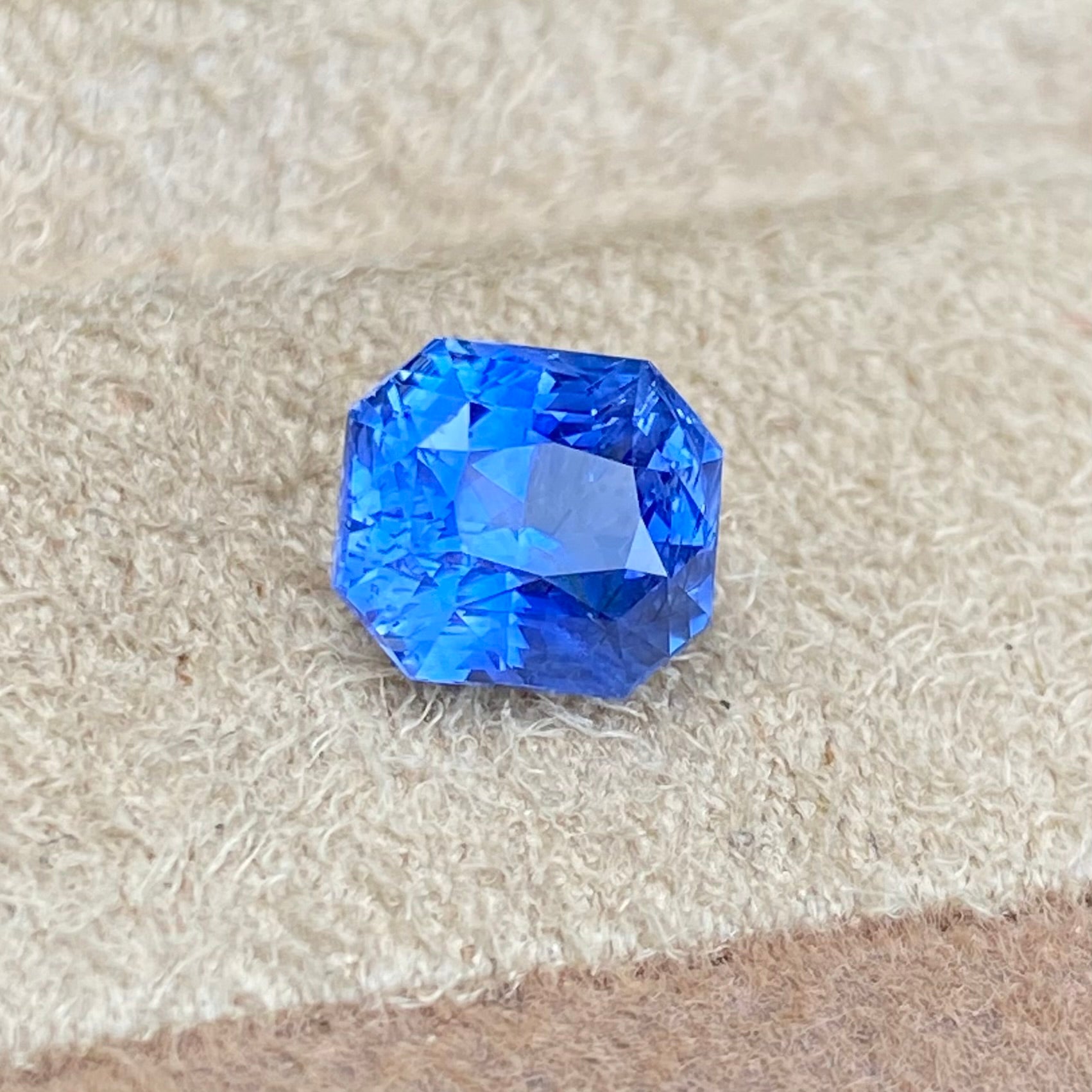 Blue gemstone 